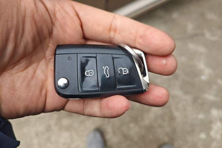 Used Volkswagen Golf 2016 230TSI Automatic Comfort Version Vehicle Key