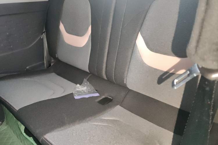 Used Chery QQ Ice Cream 2022 170km Sundae Phosphate Lithium-Ion