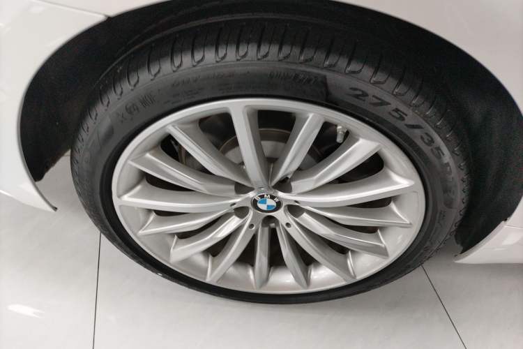 Used BMW 5 Series 2022 Second Facelift 530Li Luxury Edition Premium Package
