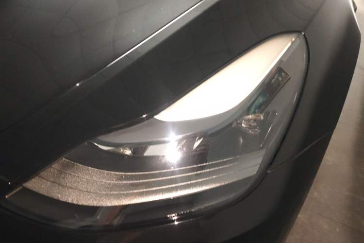 Used Tesla Model Y 2021 Standard Range Rear-Wheel Drive Version Left Front Headlight