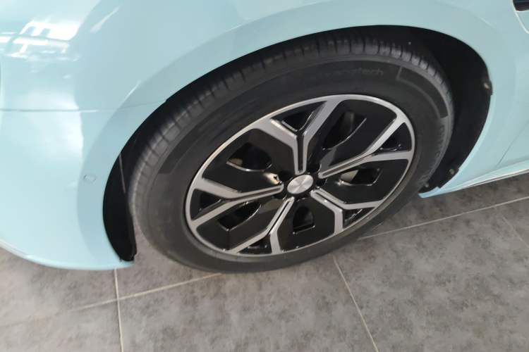 Used Hima Luxeed S7 2024 Max+ Rear-Drive Ultra-Range Intelligent Driving Edition Left Front Wheel Hub