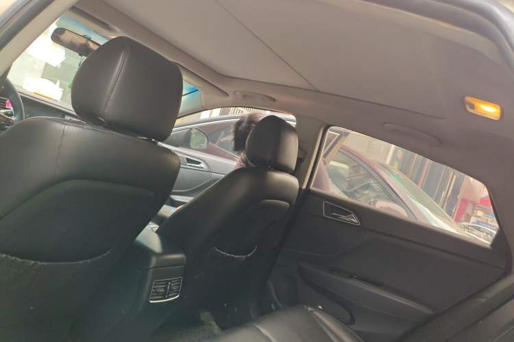 Used Hyundai Mistra 2014 1.8L Automatic Smart GLS Headliner