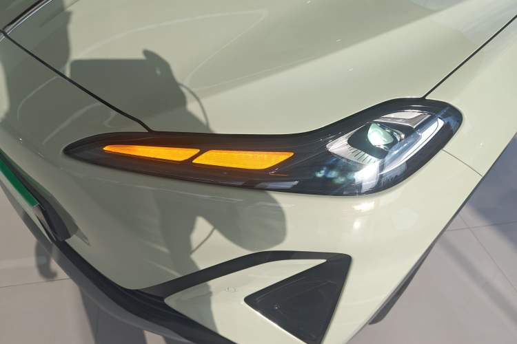 Used Hongqi Tiangong 06 2025 520 Smart Selection Edition Left Front Headlight