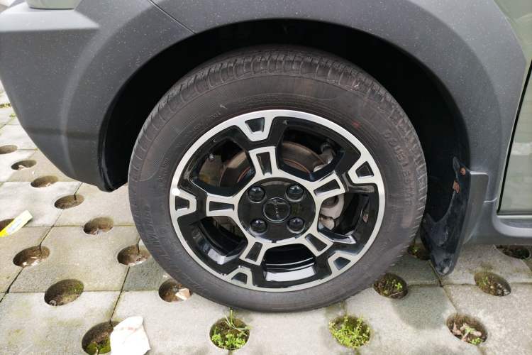 Used Geely Galaxy Panda 2024 200km Panda Rider Left Front Wheel Hub