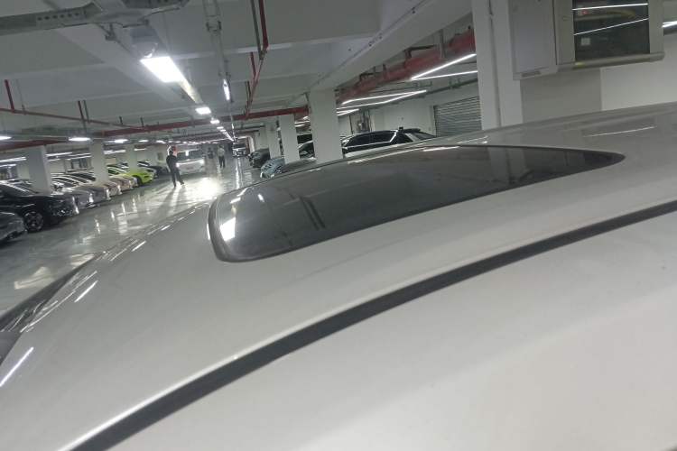 Used Toyota SIENNA 2023 2.5L Hybrid Luxury Edition