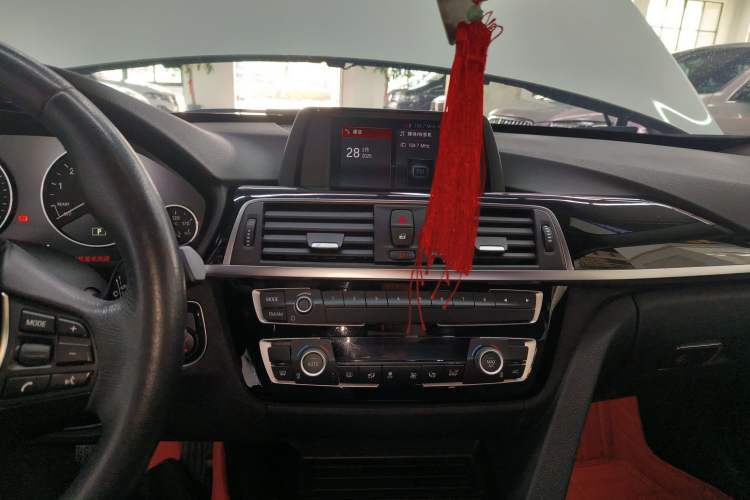 Used BMW 3 Series GT 2018 320i Sport Edition
