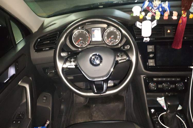 Used Volkswagen Tiguan L 2019 330TSI Automatic Two-Wheel Drive Smart Luxury Version China V Emission Standard