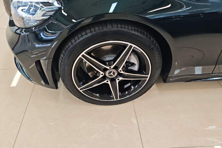 Used Mercedes-Benz C-Class 2020 Restyled C 260 Sport Edition Left Front Wheel Hub