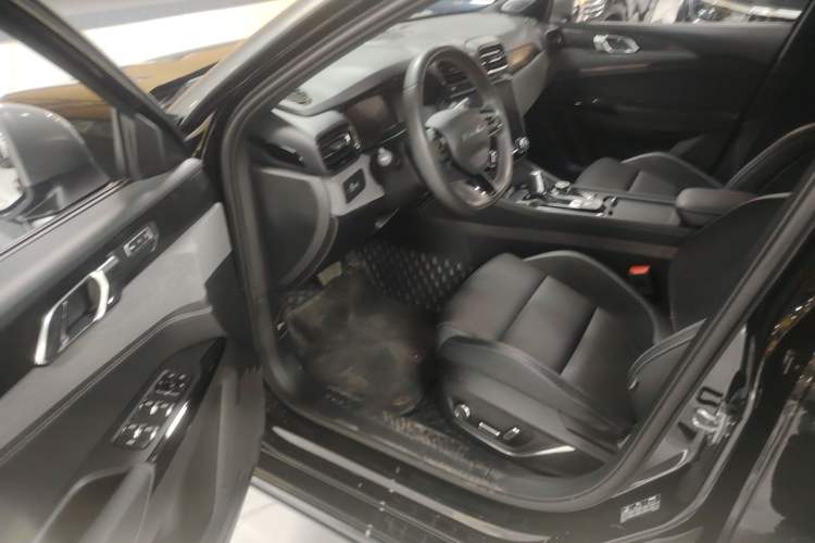 Used Lynk & Co 02 Hatchback 2022 2.0TD Pro