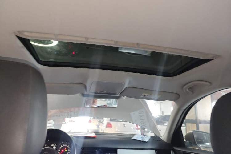 Used Volkswagen Bora 2015 Value Edition 1.6L Automatic Comfort Version