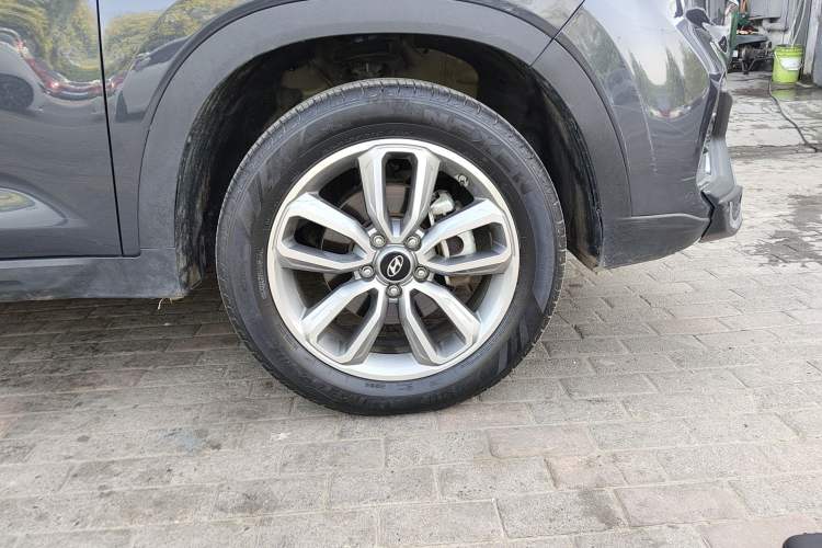 Used Hyundai ix35 2020 2.0L Automatic 2WD Zhiyong·Changxiang Edition Right Front Wheel Hub
