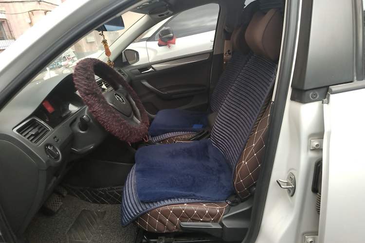 Used Volkswagen Santana 2015 Haval H6 1.6L Automatic Luxury Model Left Front Seat