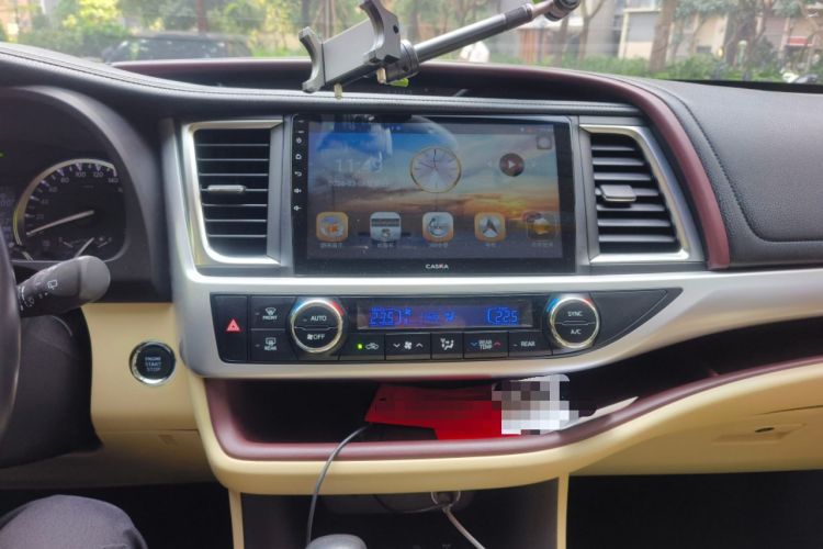 Used Toyota Highlander 2017 2.0T Four-Wheel Drive Luxury Edition 7 Seats