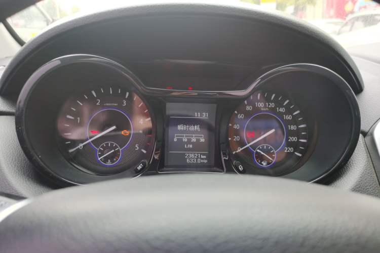 Used JMC Baodian 2020 2.5T Diesel Two-Wheel Drive Luxury Edition Long Wheelbase JX4D25A6L
