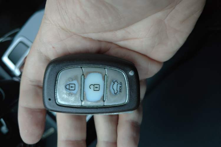 Used Hyundai Mistra 2014 1.8L Automatic Smart GLS
