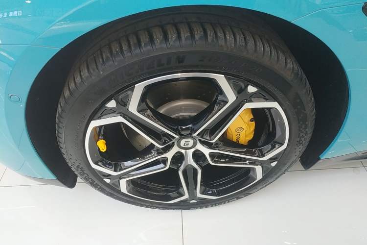 Used Xiaomi Auto SU7 2024 Rear-Drive Long-Range Intelligent Driving Version
