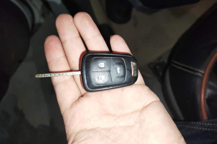 Used Chevrolet Aveo Sonic 2011 Sedan 1.4L MT SL Vehicle Key