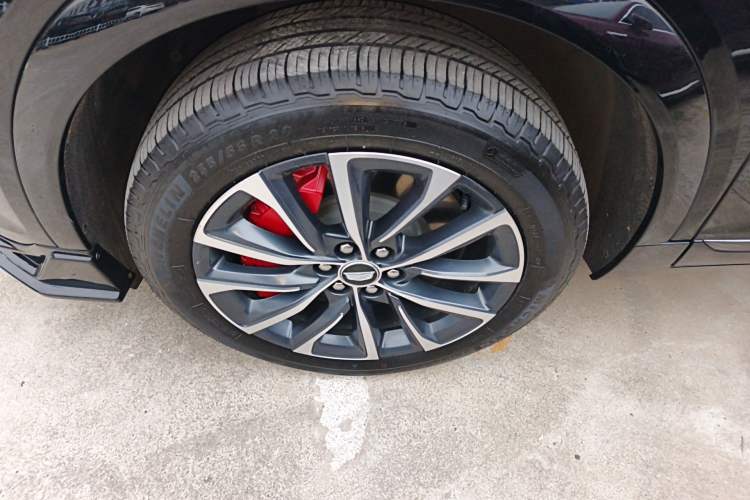 Used Cadillac XT5 2025 2.0T Prestige Version Left Front Wheel Hub