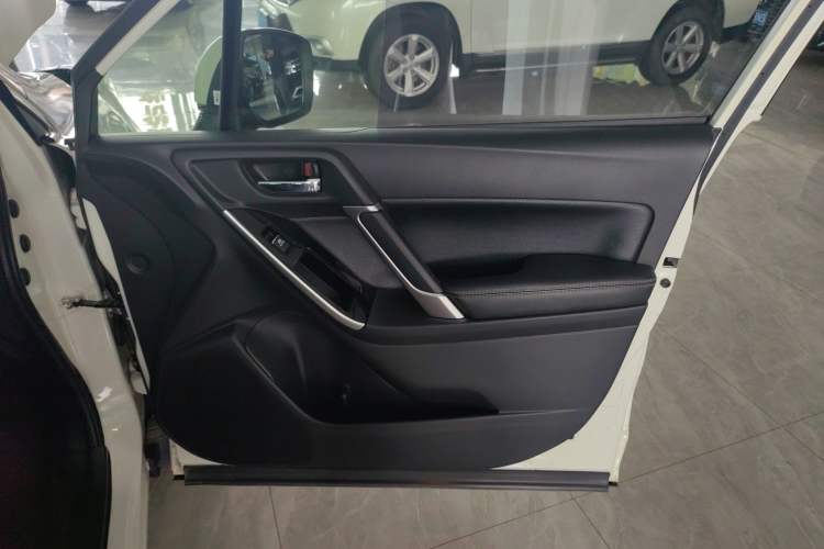 Used Subaru Forester 2016 2.5i Prestige Navigation Edition