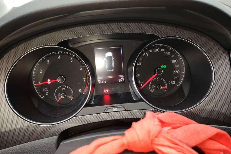 Used Volkswagen Golf Sportsvan 2018 230TSI Automatic Trend Edition Instrument Cluster