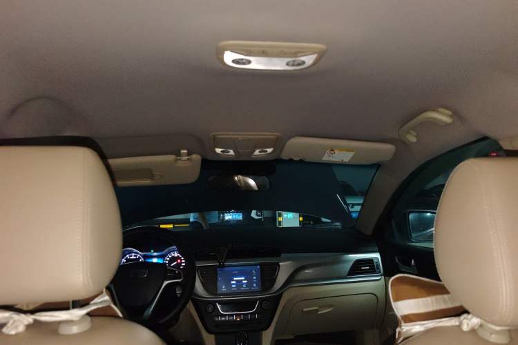 Used Geely Auto Emgrand 2017 Sedan Million Edition 1.5L Manual Luxury Model Headliner