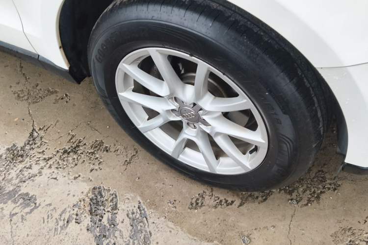 Used Audi Q5 2012 2.0TFSI Comfort Version Right Front Wheel Hub