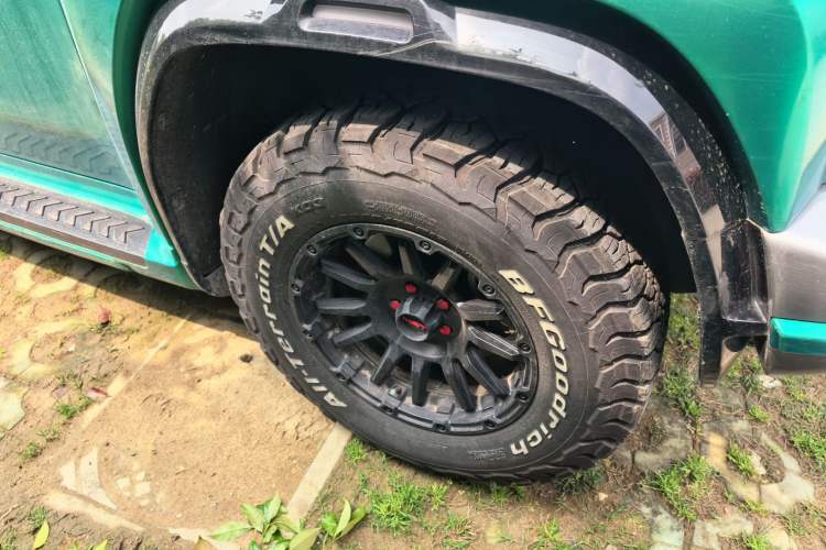 Used JETOUR Traveler 2025 2.0TD DCT Four-Wheel Drive Star Guardian Right Front Wheel Hub