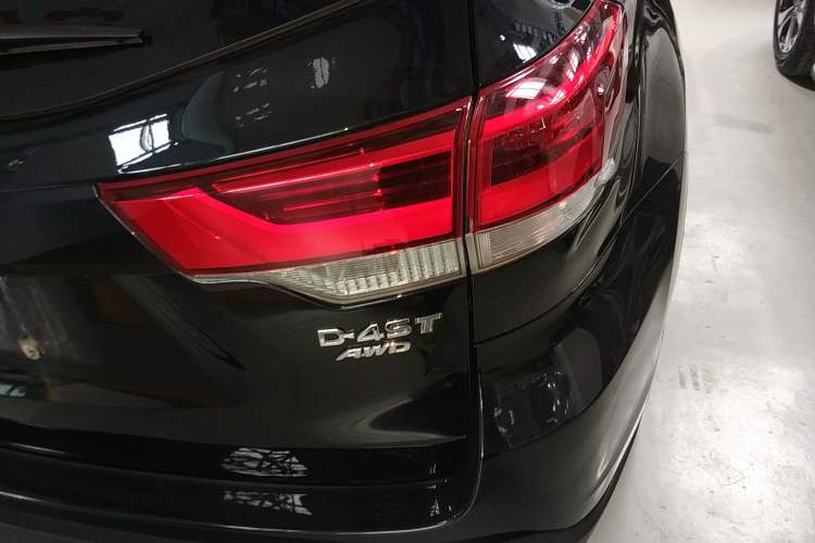 Used Toyota Highlander 2021 2.0T Four-Wheel Drive Elite Edition 7-Seater Right Rear Taillight