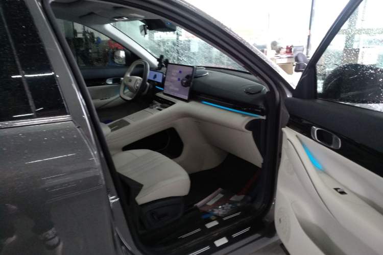 Used Geely Galaxy E5 2024 530 km Exploration+ Version
