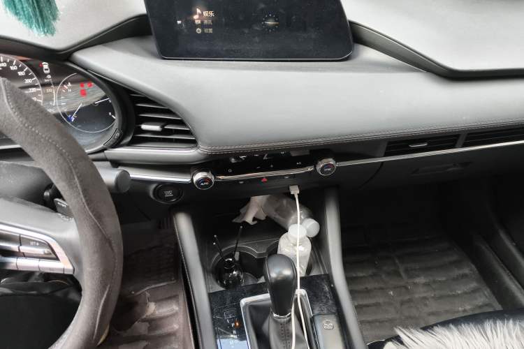 Used Mazda 3 Axela 2021 2.0L Automatic ZhiXuan Edition
