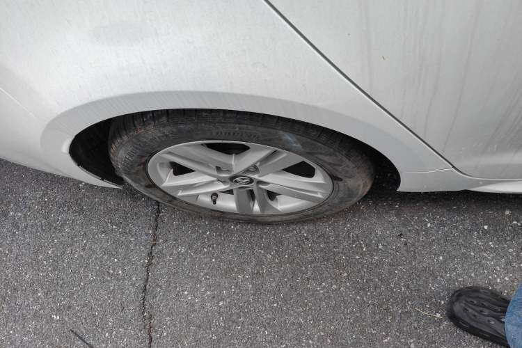 Used Toyota Levin 2022 Facelift TNGA 1.5L CVT Progressive Edition Right Rear Wheel Hub