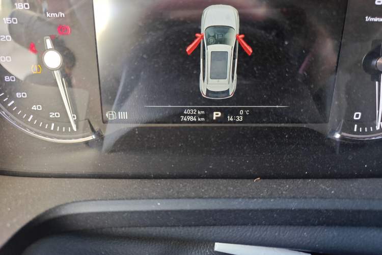 Used Roewe RX5 2018 20T Two-Wheel Drive Automatic Internet Smart Luxury Edition
