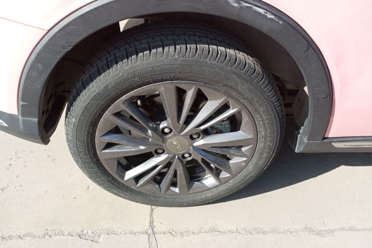 Used NETA V 2022 Chao 400 Lite Pink Custom Edition Right Rear Wheel Hub