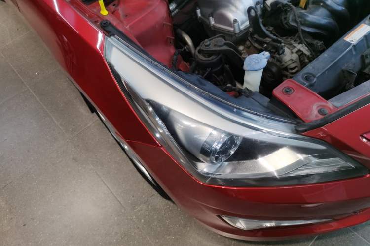 Used Hyundai Verna Ray 2014 1.6L Automatic TOP Right Front Headlight