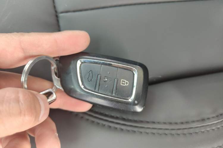 Used Dongfeng Aeolus AX7 2019 1.6T Automatic AI Pioneer Model China V Standard
