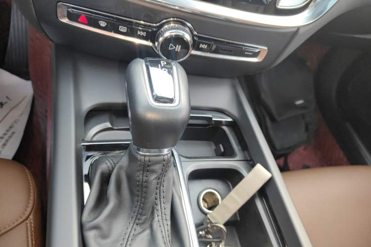 Used Volvo S60 2020 T4 Zhiyi Luxury Edition