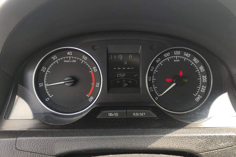 Used Skoda Rapid Spaceback 2014 1.6L Automatic Enjoyment Edition
