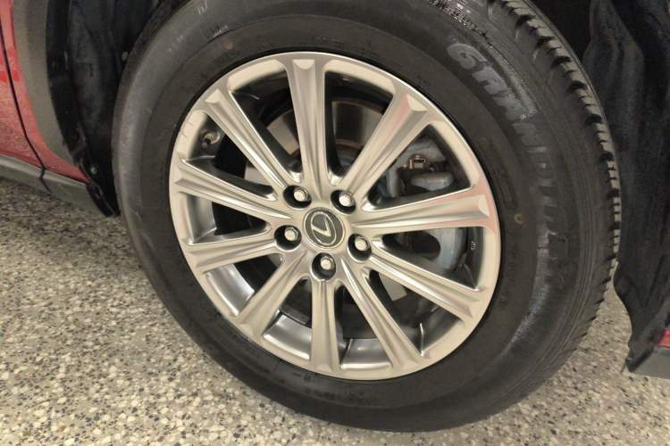 Used Lexus NX 2017 200 All-Wheel Drive Fēngshàng Edition Right Front Wheel Hub
