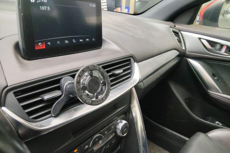 Used Mazda CX-4 2018 2.0L Automatic Two-Wheel Drive Blue Sky Premium Upgrade Version China V Standard
