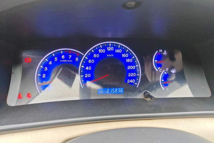 Used BYD F3 2013 1.5L Manual Standard CNG Model
