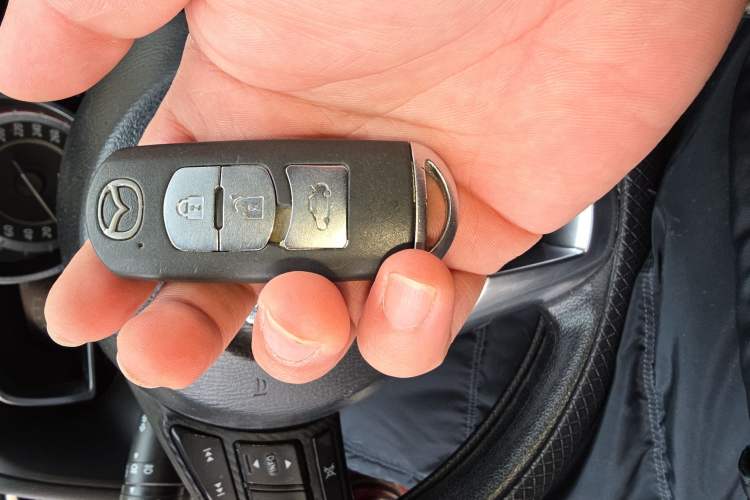 Used Mazda Mazda 3 Axela 2016 Sedan 1.5L Automatic Comfort Model