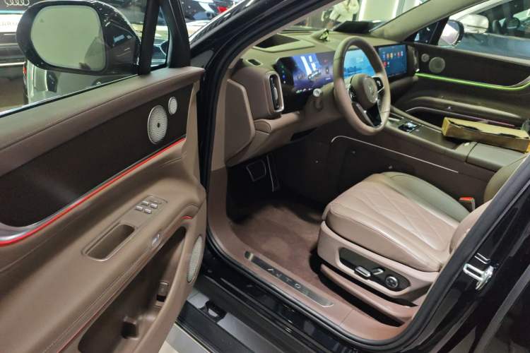 Used Hima AITO M9 2024 Range-Extended Ultra Version 52 kWh 5-Seater Model
