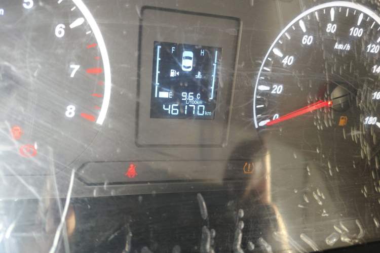 Used FORTHING Lingzhi 2022 M5 1.6L Practical Model 5 Seats Odometer Close Up