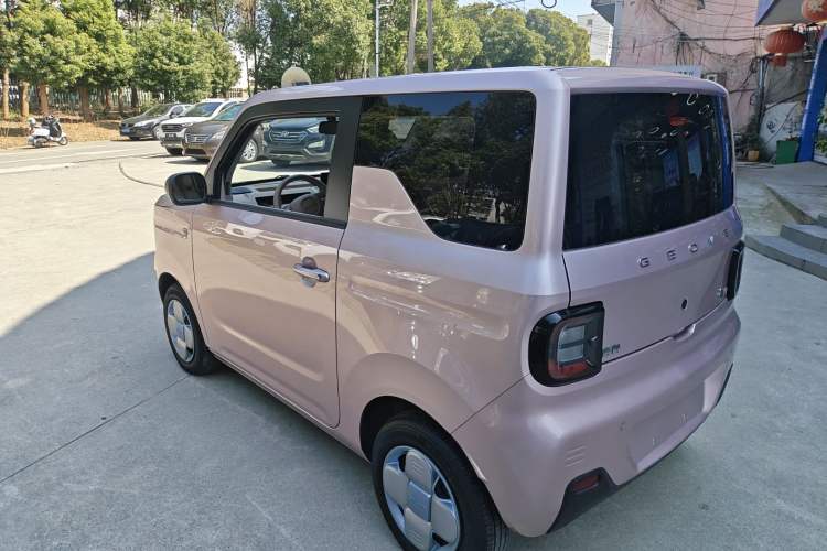 Used Geely Galaxy Panda 2023 Panda Mini 200km Endurance Bear