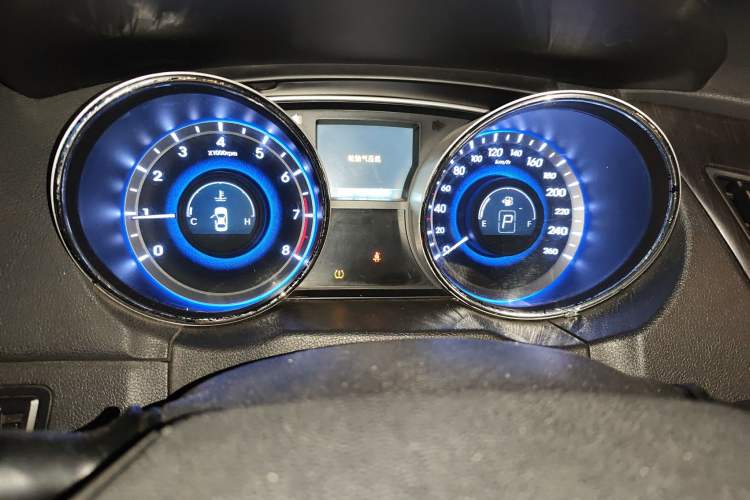 Used Hyundai Sonata 2013 2.0L Automatic Luxury Edition
