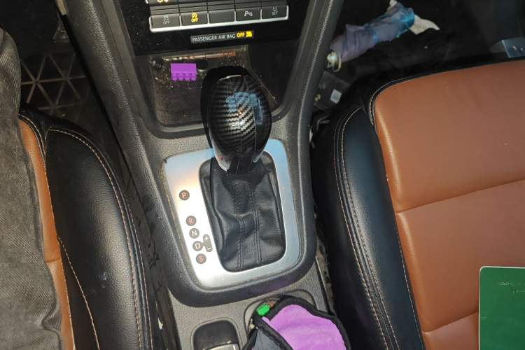 Used Volkswagen Sharan 2016 380TSI Comfort Edition 7-Seater Gear Lever