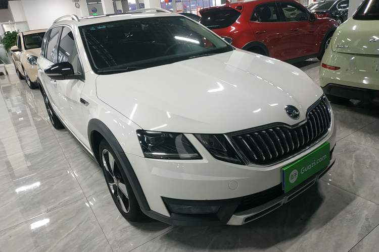 Used Skoda Octavia 2019 TSI280 DSG Luxury Edition Station Wagon China VI Standard