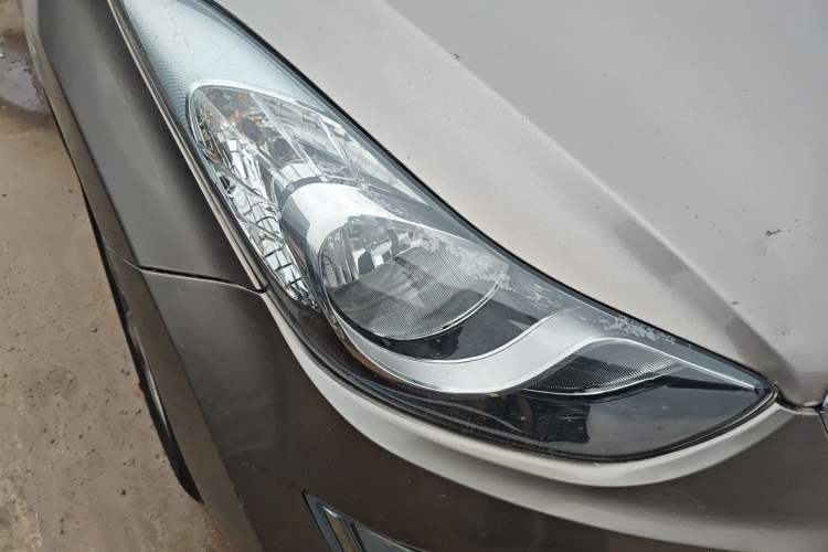 Used Hyundai Elantra (5th Generation / Langdong) 2013 1.6L Automatic Leading Model Right Front Headlight