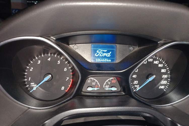 Used Ford Focus 2012 Sedan 1.6L Manual Fashion Edition
