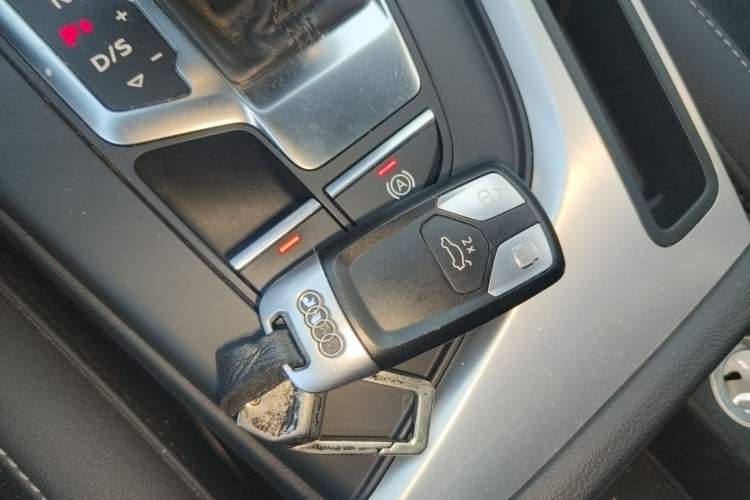 Used Audi A4L 2020 40 TFSI Luxury Dynamic Model